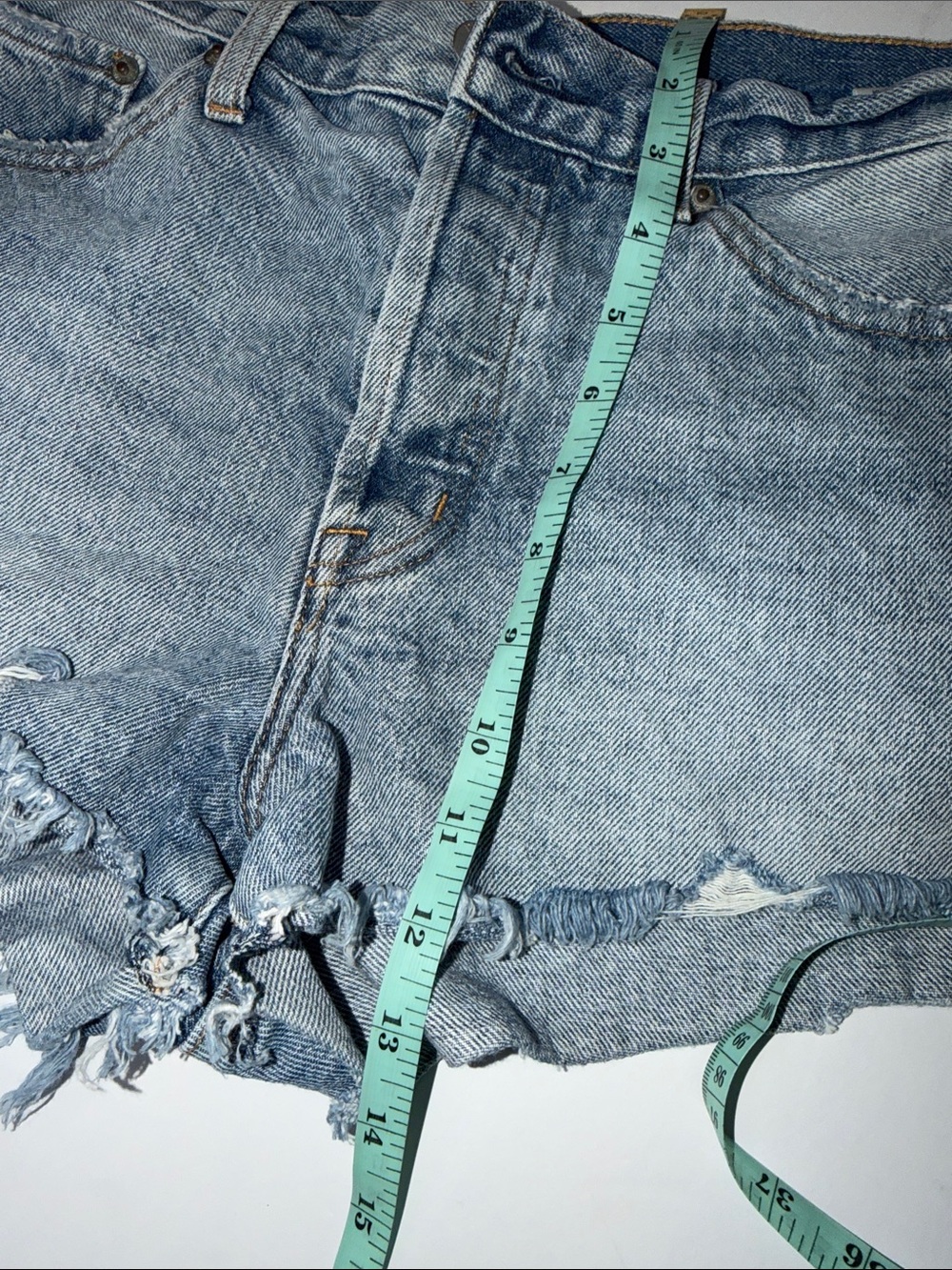 pistola Light Blue Distressed Frayed Hem Denim Shorts Women’s size 29 - Picture 9 of 9